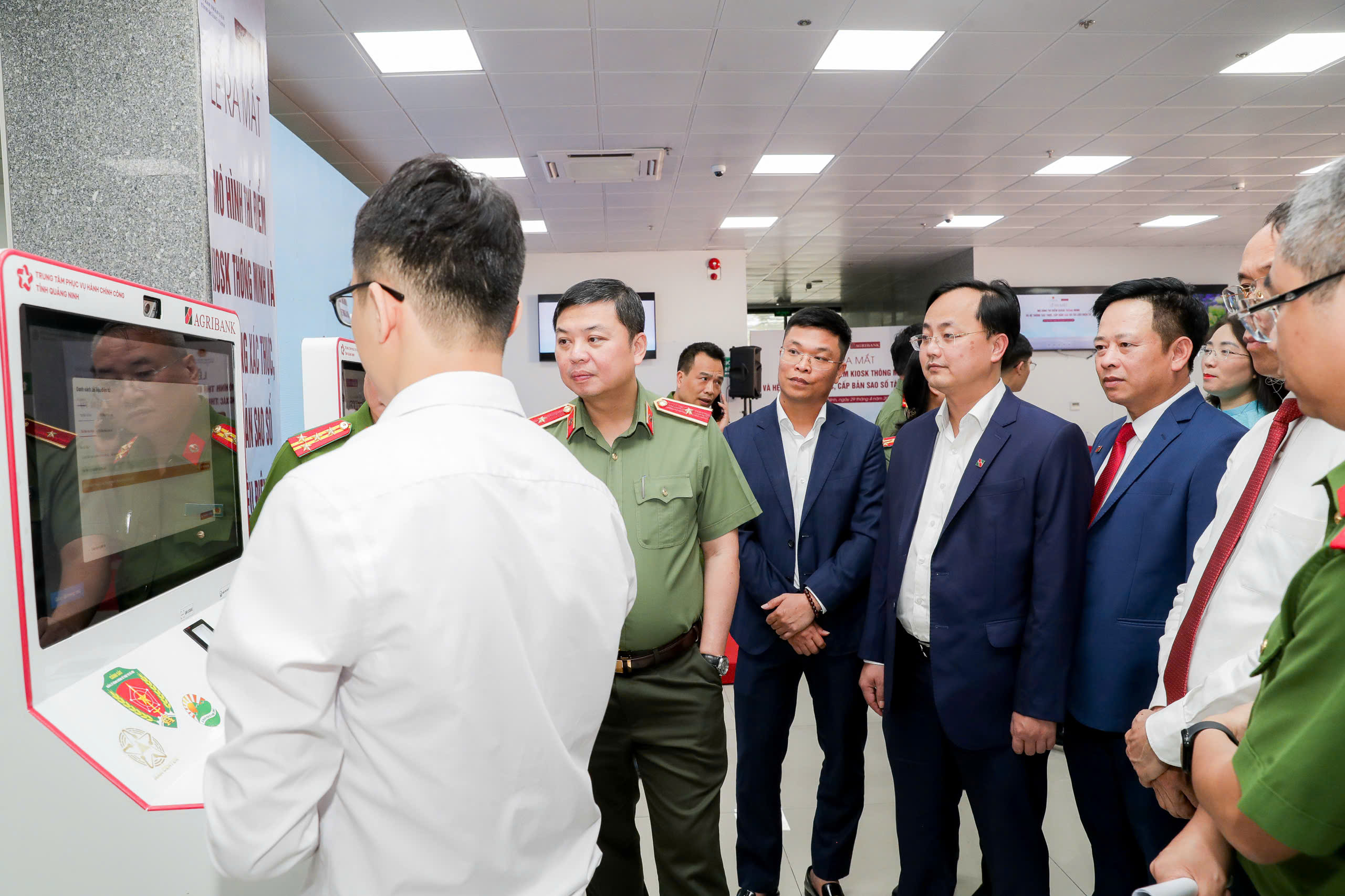 Agribank đồng hành cùng tỉnh Quảng Ninh triển khai mô hình Kiosk thông minh: Đưa 98Win8 com tỷ lệ thắng cực cao số tới các đặc khu, hải đảo